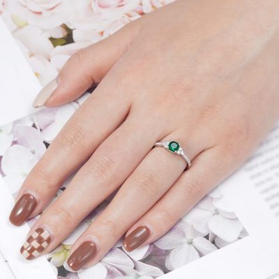 Round Cut Emerald Ring