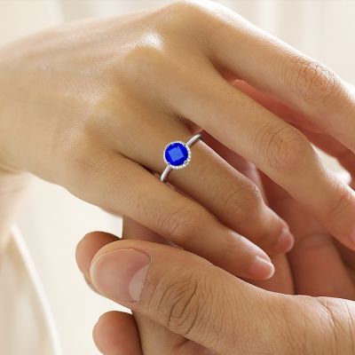 Royal Blue Round-Cut Ring