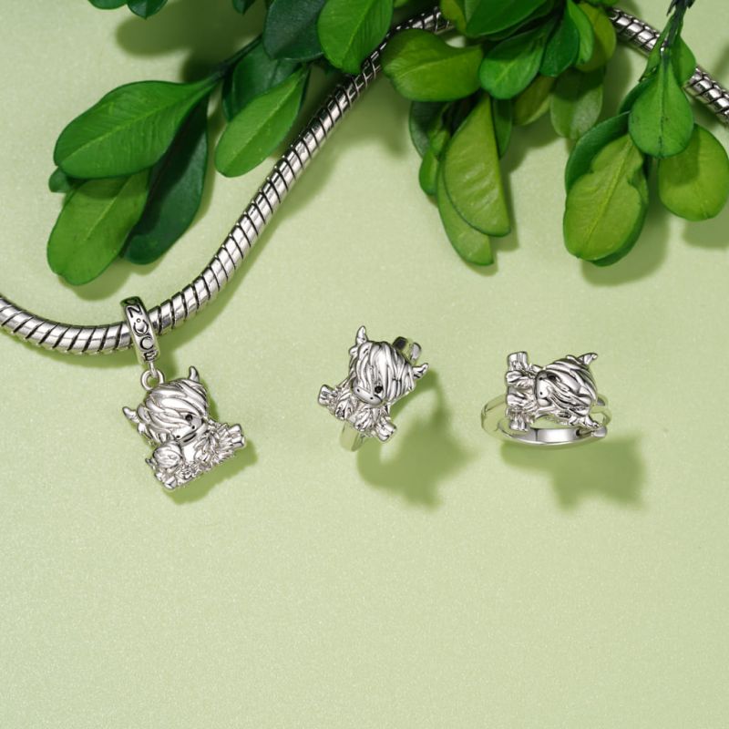 Highland Cow Mother and Child Pendant Dangle Charm gnoce